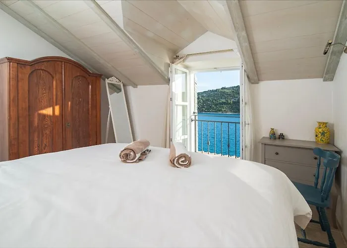 Luxury Seafront Croatia With Private Heated Pool
