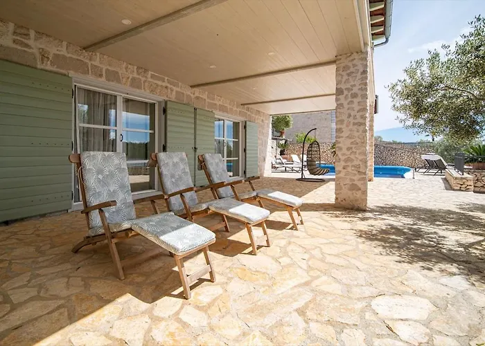 Luxury Seafront Croatia With Private Heated Pool *