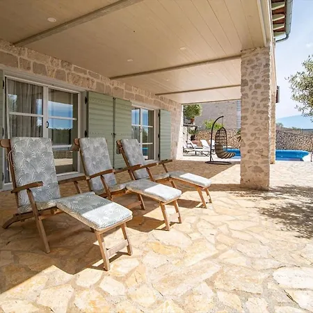 Luxury Seafront Croatia With Private Heated Pool *