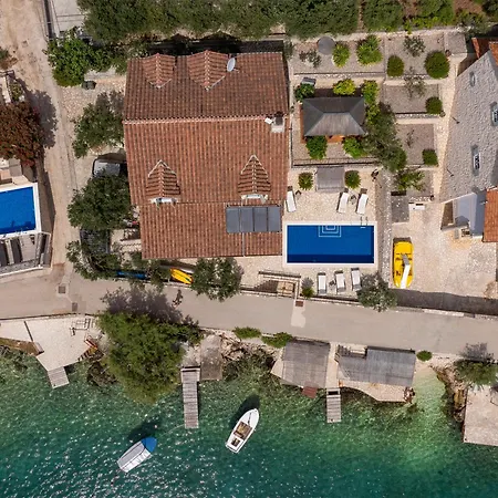 Luxury Seafront Croatia With Private Heated Pool Vila *