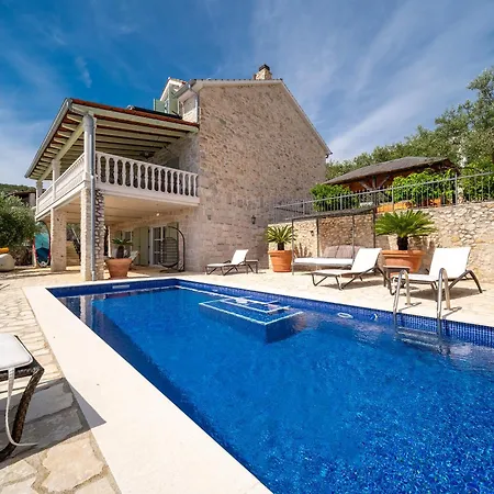 Luxury Seafront Croatia With Private Heated Pool Vila *