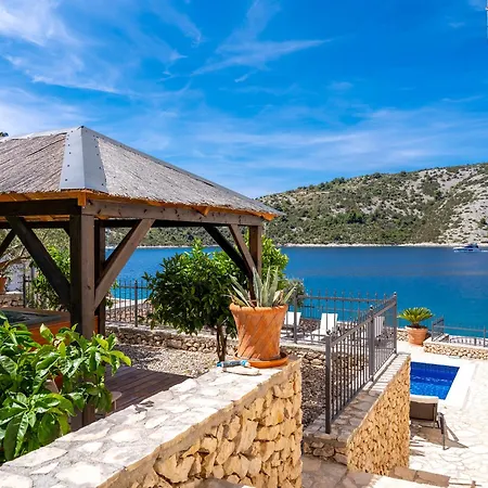 Вілла Luxury Seafront Croatia With Private Heated Pool *